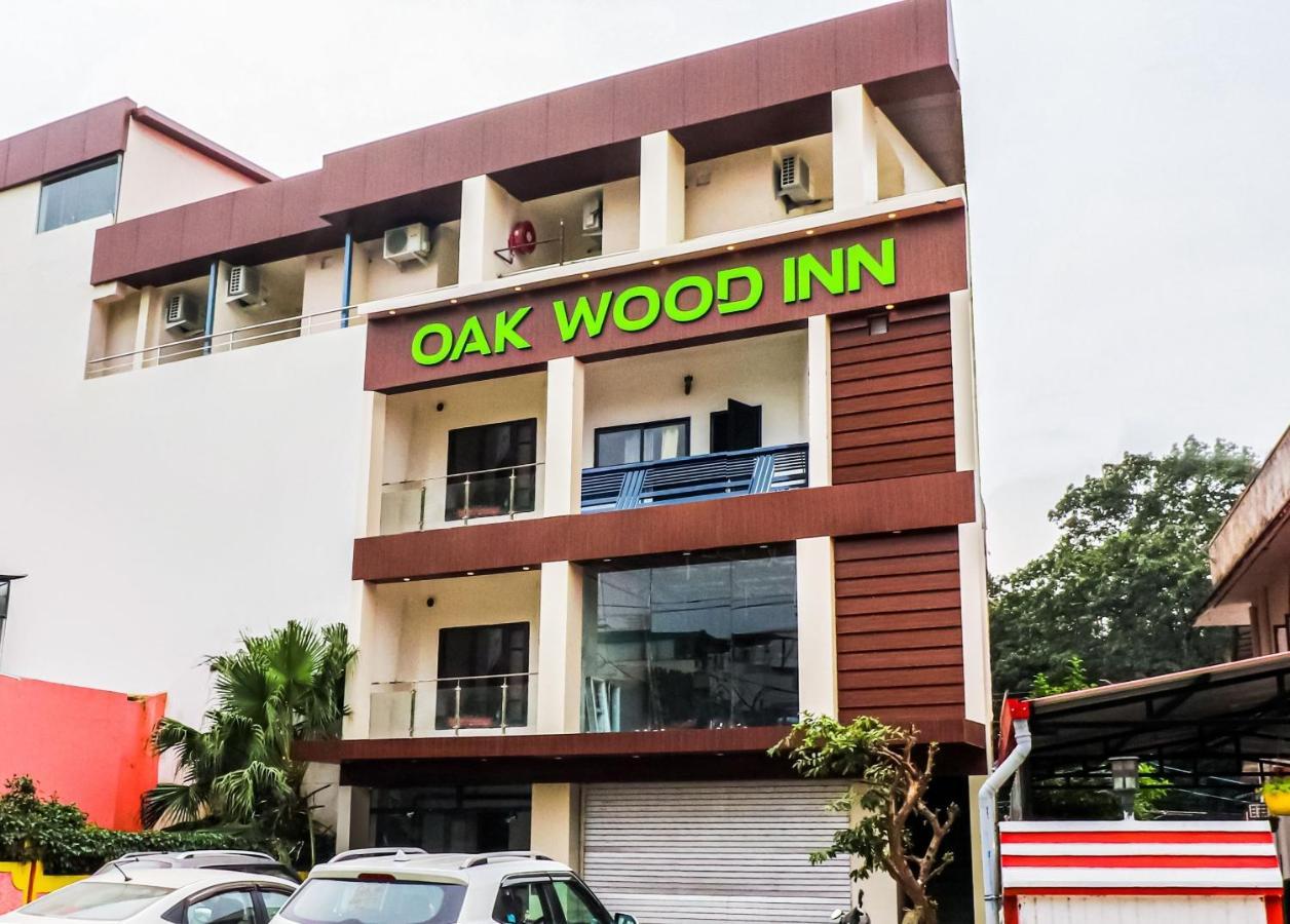 Collection O Oak Wood Inn Rājpur Екстериор снимка