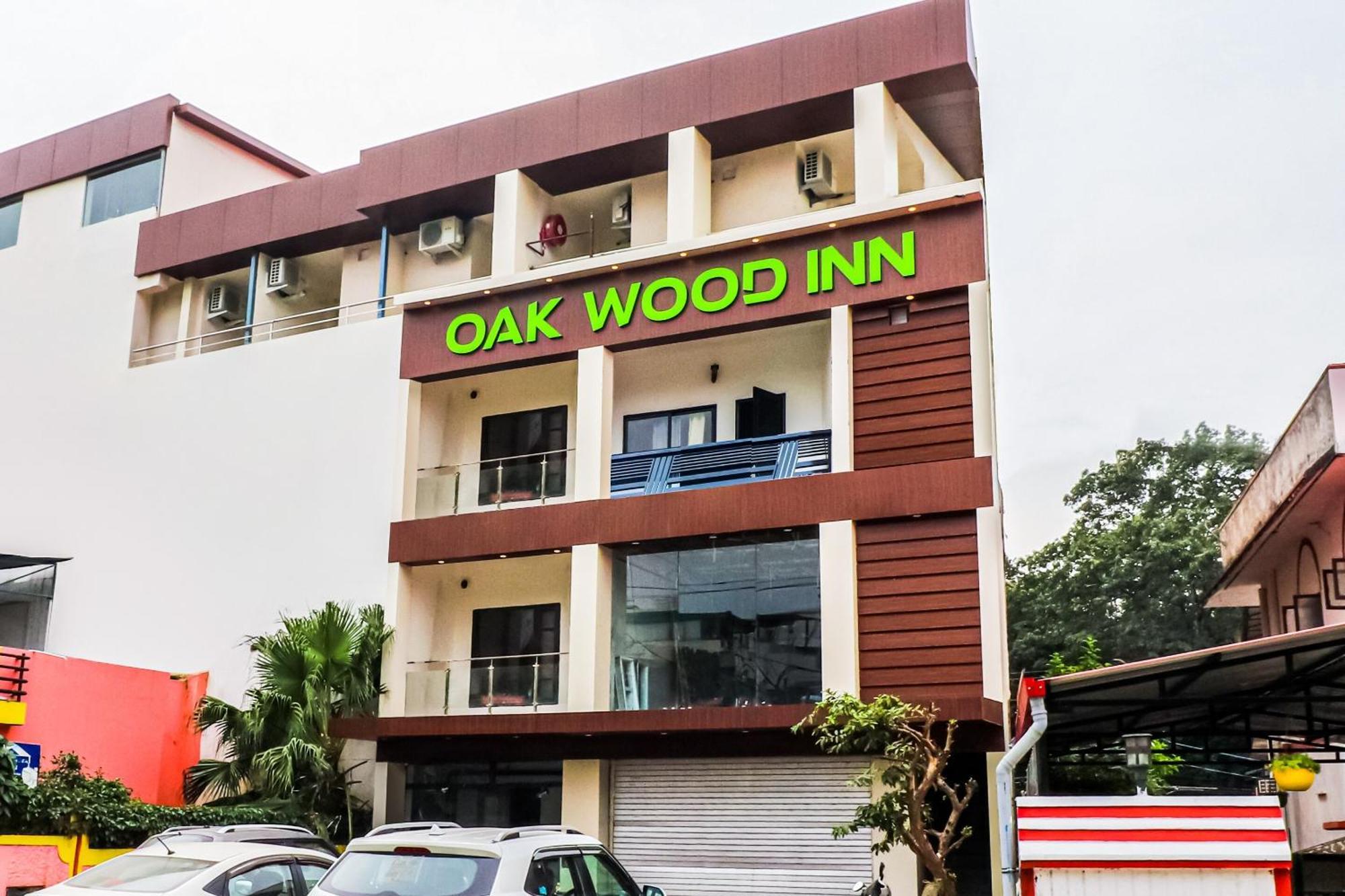 Collection O Oak Wood Inn Rājpur Екстериор снимка